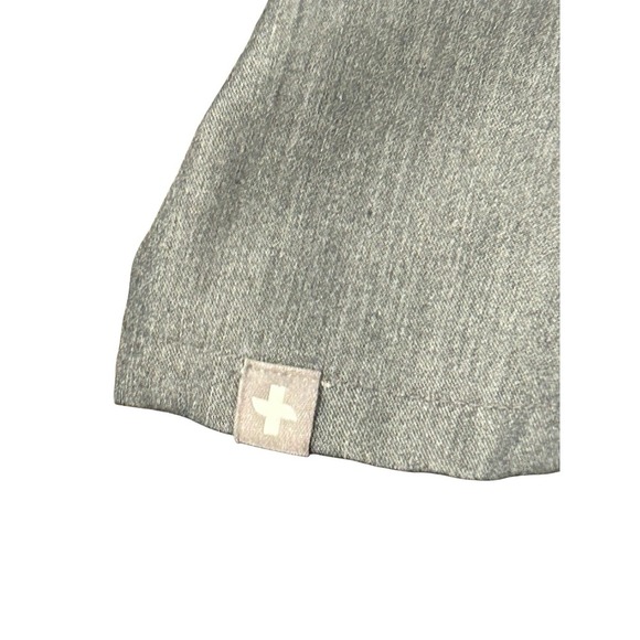 Figs Scrub Top Women's Graphite Gray Technical Collection Catarina Size Small - Picture 4 of 4